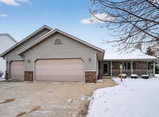 885 Driftwood Dr, Brillion, WI 54110