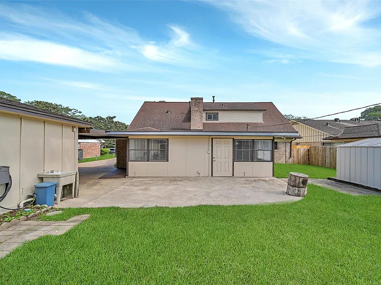 9411 Roos Rd — Photo 37