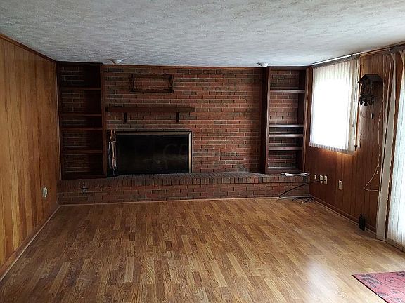 3rd image of 11590 Elder Ln