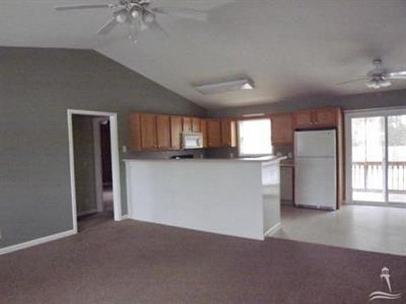 3rd image of 1380 Beaufort Rd