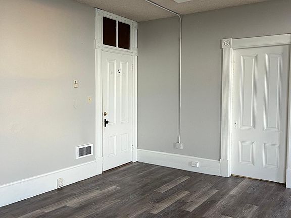 2nd image of 938 Water St APT 204