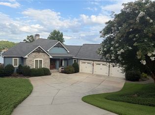 357 Stardust Ln, Seneca, SC 29672