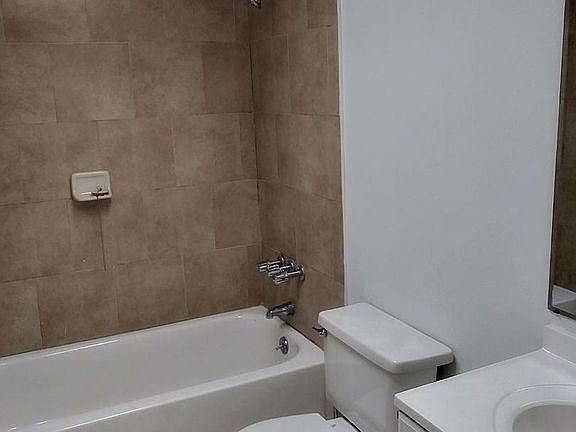 5th image of 7619 Indian Lakes Dr APT 4