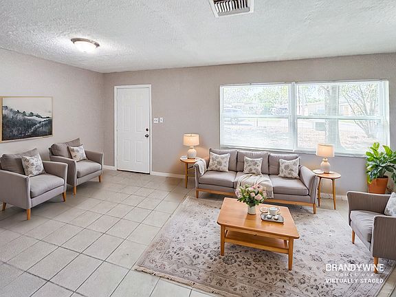 2nd image of 4308 E Clifton St