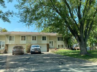 10423 Yorktown Ln N, Maple Grove, MN 55369