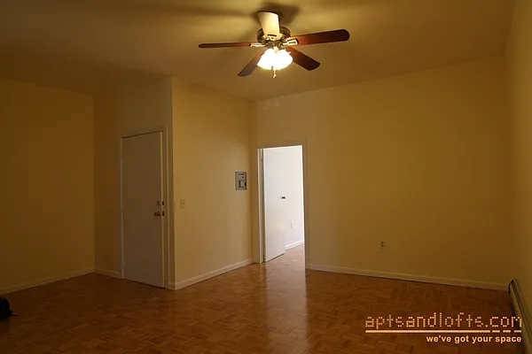 Rented by aptsandlofts.com | media 13