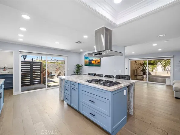 2750 San Carlos Ln, Costa Mesa, CA 92626