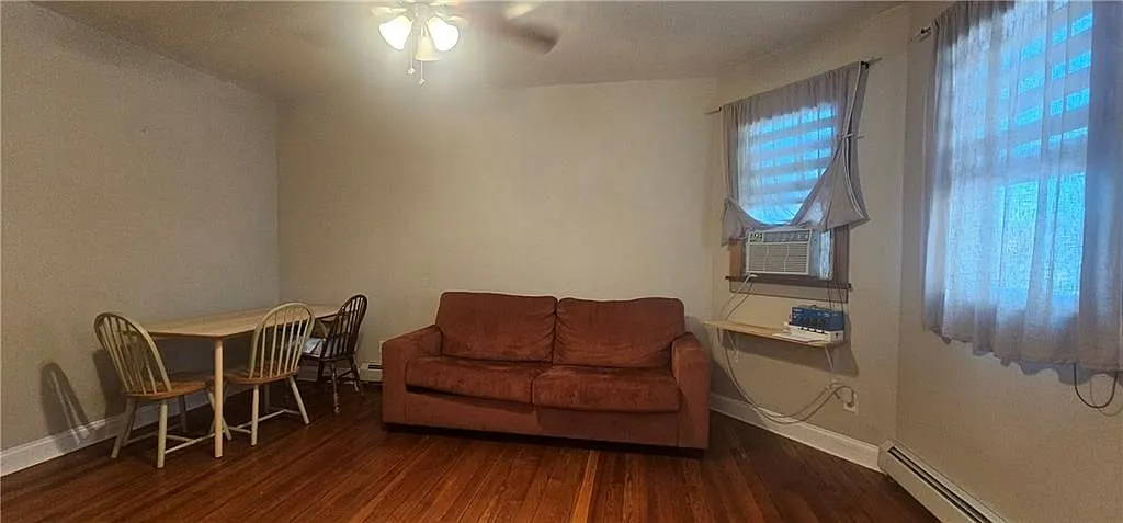 2 bed, 1.0 bath, 950 sqft, $2,150 — Photo 4