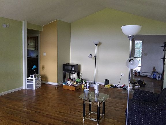 3rd image of 6 Howard St