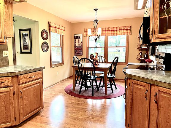 5th image of 13849 Fox Trail Dr