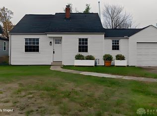 42 Swallow Dr, Dayton, OH 45415