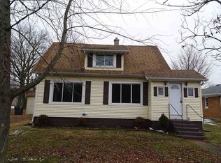 113 Iowa St, La Crosse, IN 46348