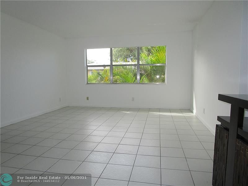 1st image of 560 SE 2nd Ave APT H25