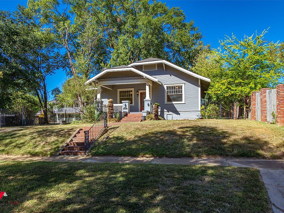 1st image of 832 Jefferson Pl