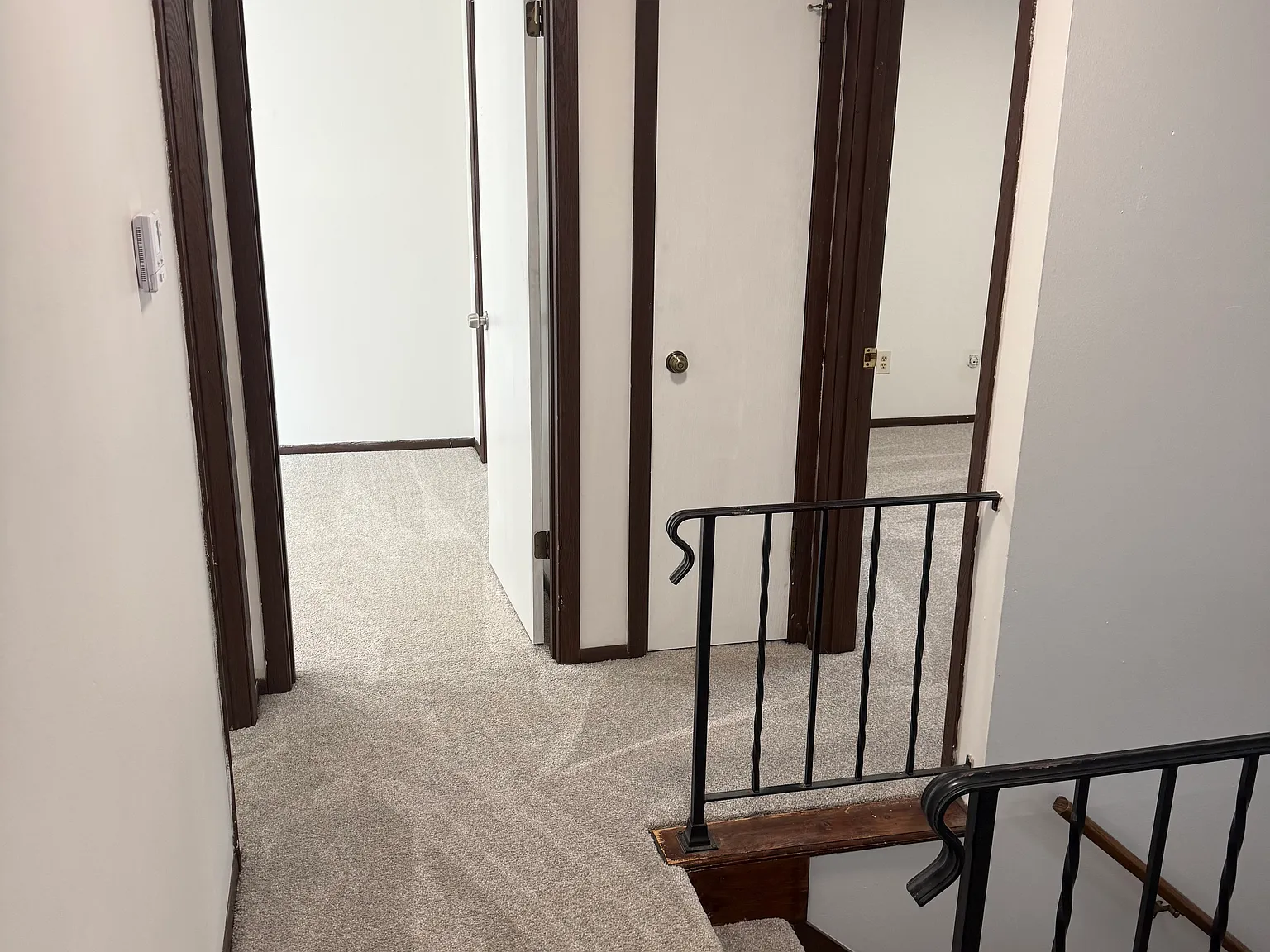 2 bed, 1.5 bath, 930 sqft, $1,025 — Photo 4