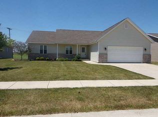 2127 Cambridge Ct, Saint Marys, OH 45885