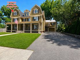 35 Tirrell St, Worcester, MA