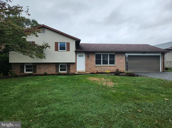 284 S Market St, Ephrata, PA 17522