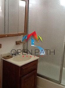 3rd image of 1450 N Maplewood Ave APT 1f