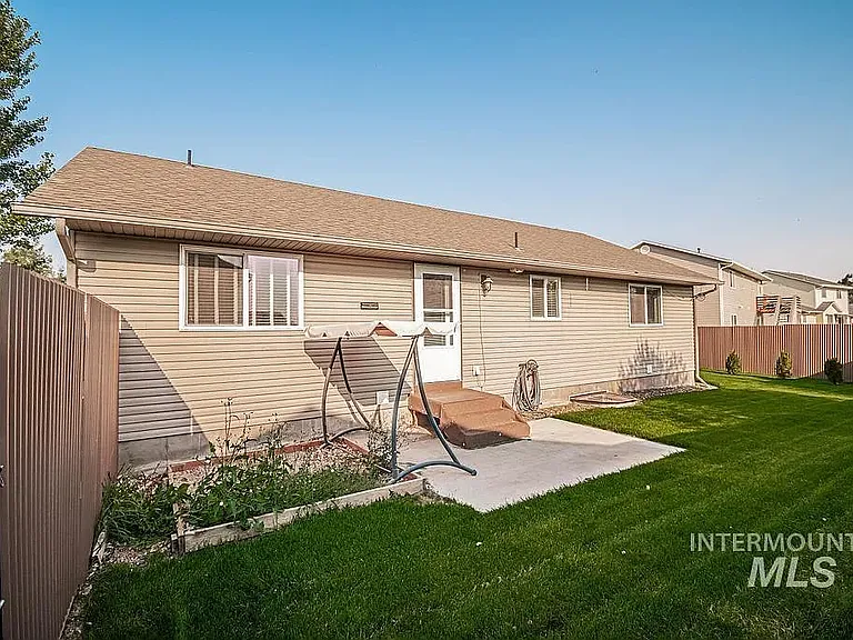 2221 S Frontier Dr — Photo 40