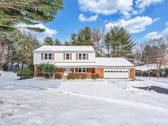 2nd image of 3336 Dawn Cir