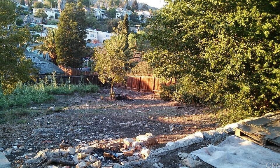 1st image of 3135 Chadwick Dr