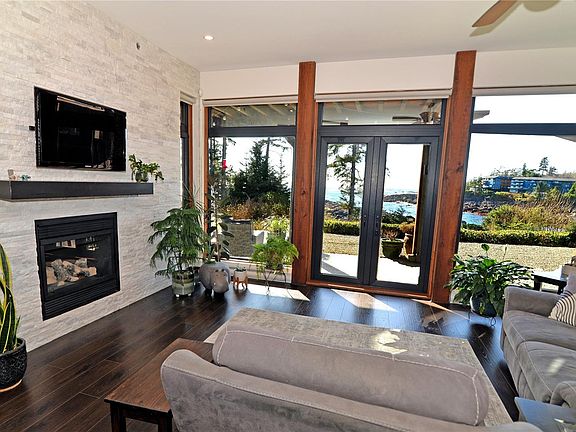 2nd image of 554 Marine Dr #108