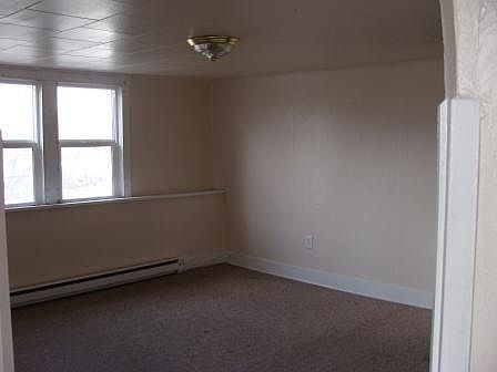 4th image of 410 E Bonneville St APT 6