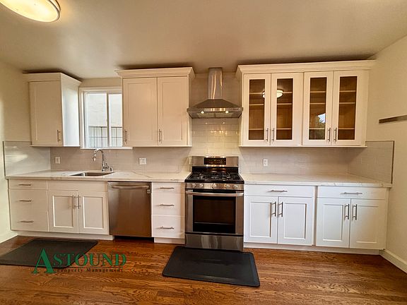 5th image of 915 Glendome Cir