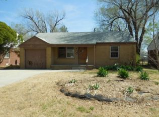 834 S Drury Ln, Wichita, KS 67207