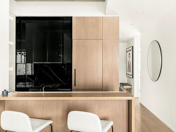 5th image of 196 Orchard St APT 10F