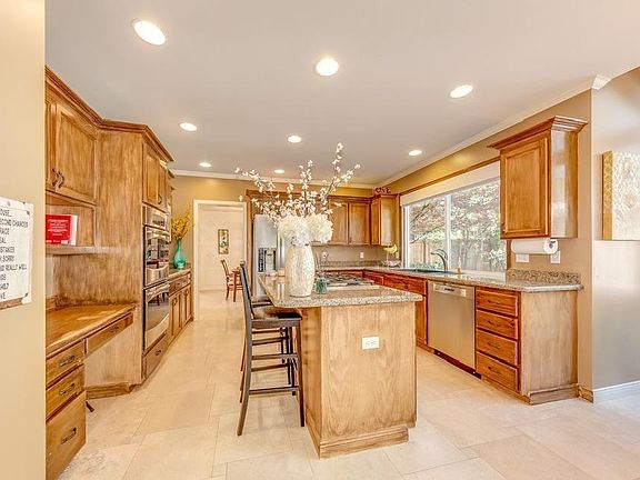 4th image of 27210 SE 26th Pl
