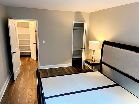 5th image of 77 W 55th St APT 14G