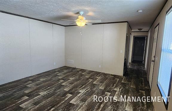 3rd image of 2088 E Empire Ave #9