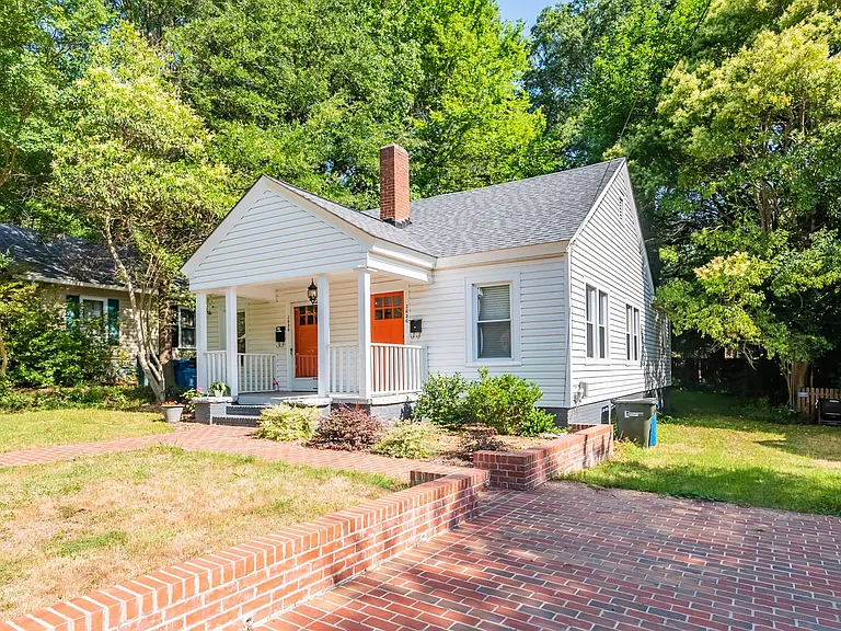 2636 Lawndale Ave — Photo 3
