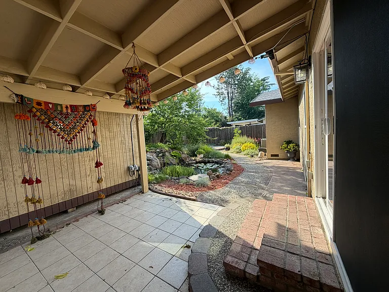 7189 Camel Rock Way — Photo 17