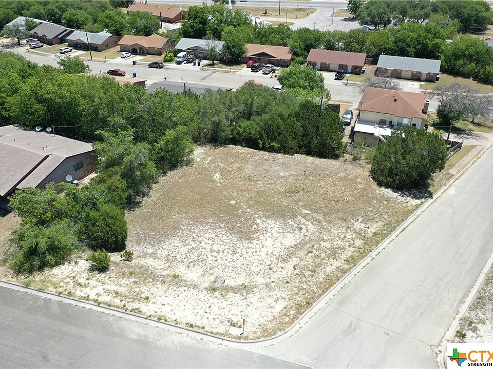 1st image of 902 N 7th St
