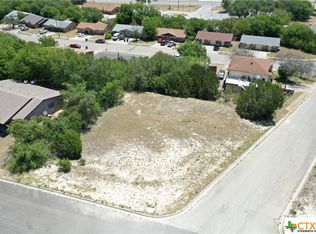 902 N 7th St, Copperas Cove, TX 76522