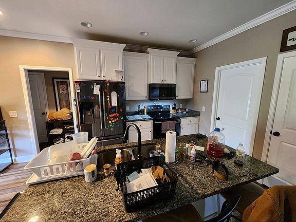 3rd image of 133 Tanglewood Dr