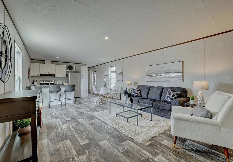 Regency Pointe — Photo 7