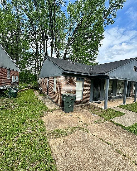 2nd image of 2918 Elbert Dr
