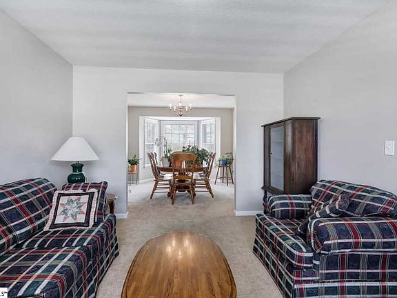 5th image of 2 Westhay Ct