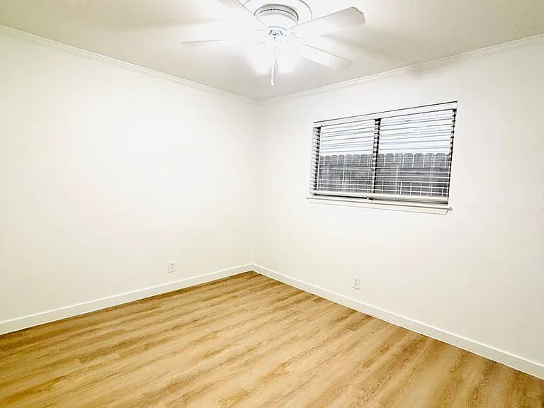 Antilles Apartments — Photo 25