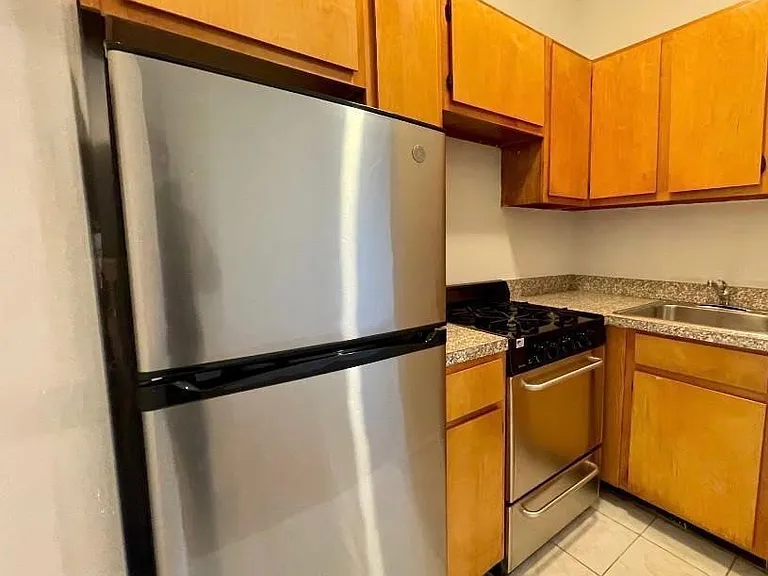 315 E 108th St #5D — Photo 3