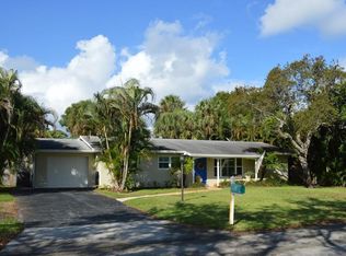 216 SE Wentworth Dr, Stuart, FL 34996