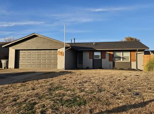 6103 SW Oak Cliff Ave, Lawton, OK 73505