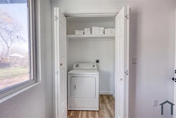 4 bed, $3,400 — Photo 2