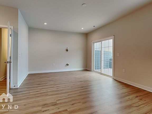 5th image of 137 Callowhill Ln