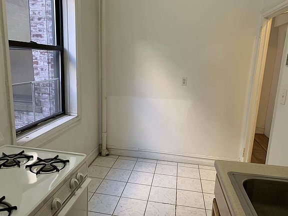 5th image of 55 Linden Blvd APT 4M