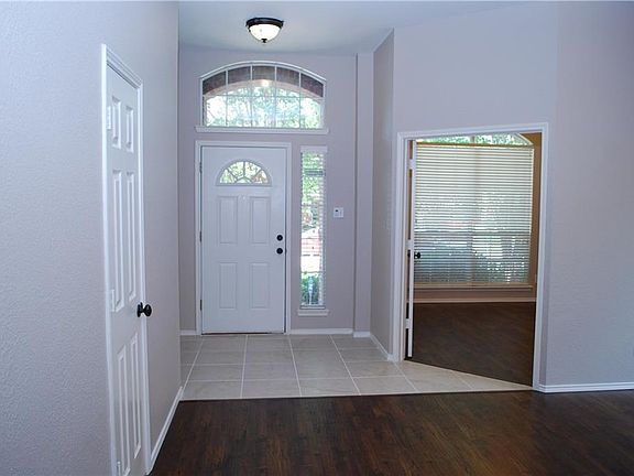 4th image of 2413 Pheasant Dr